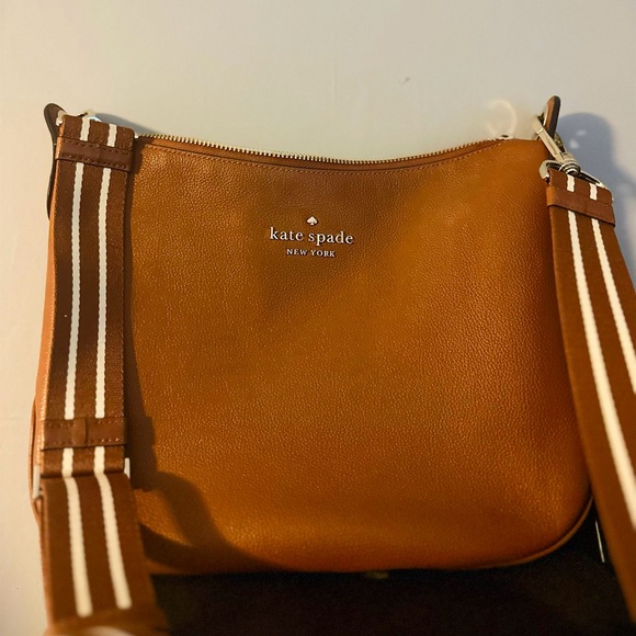 kate spade Handbags - Kate spade satchel/ crossbody